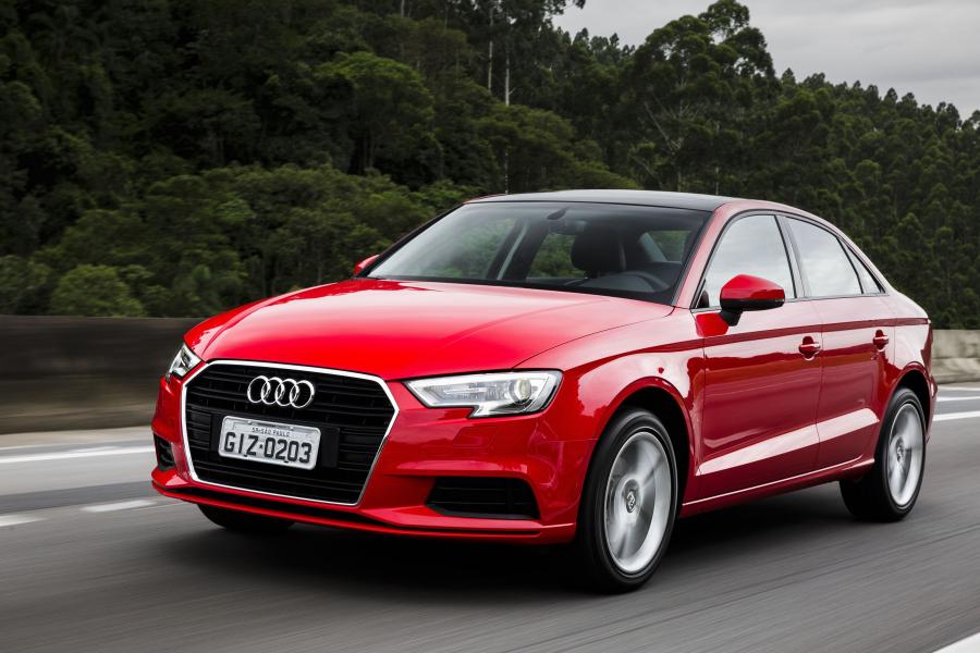  Audi A3 Sedan 1.4 TFSI Flex (8V) 2017 года  (LA) (фото 14 из 19)